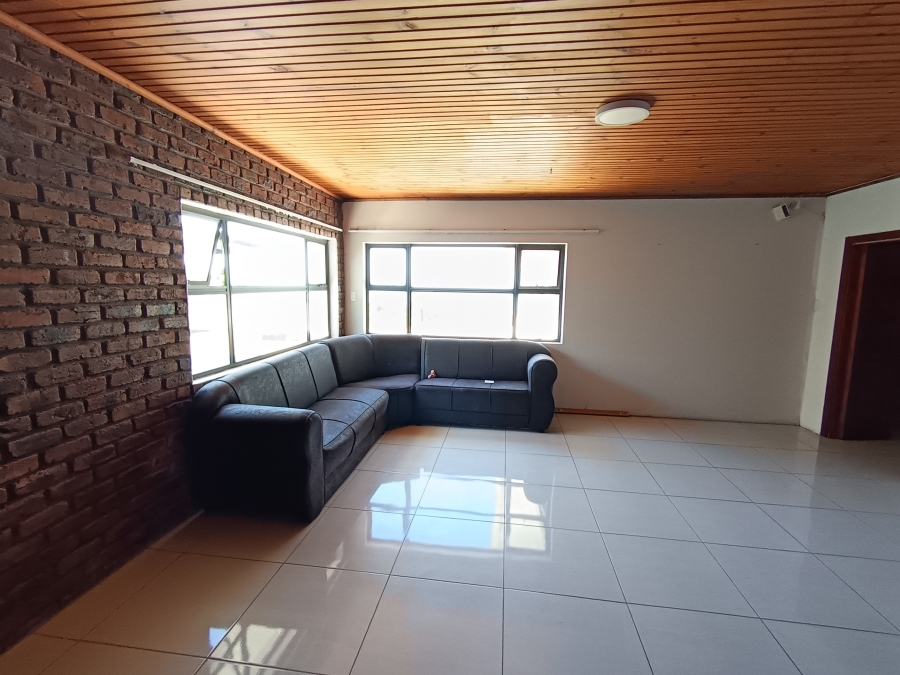 7 Bedroom Property for Sale in Gonubie Eastern Cape